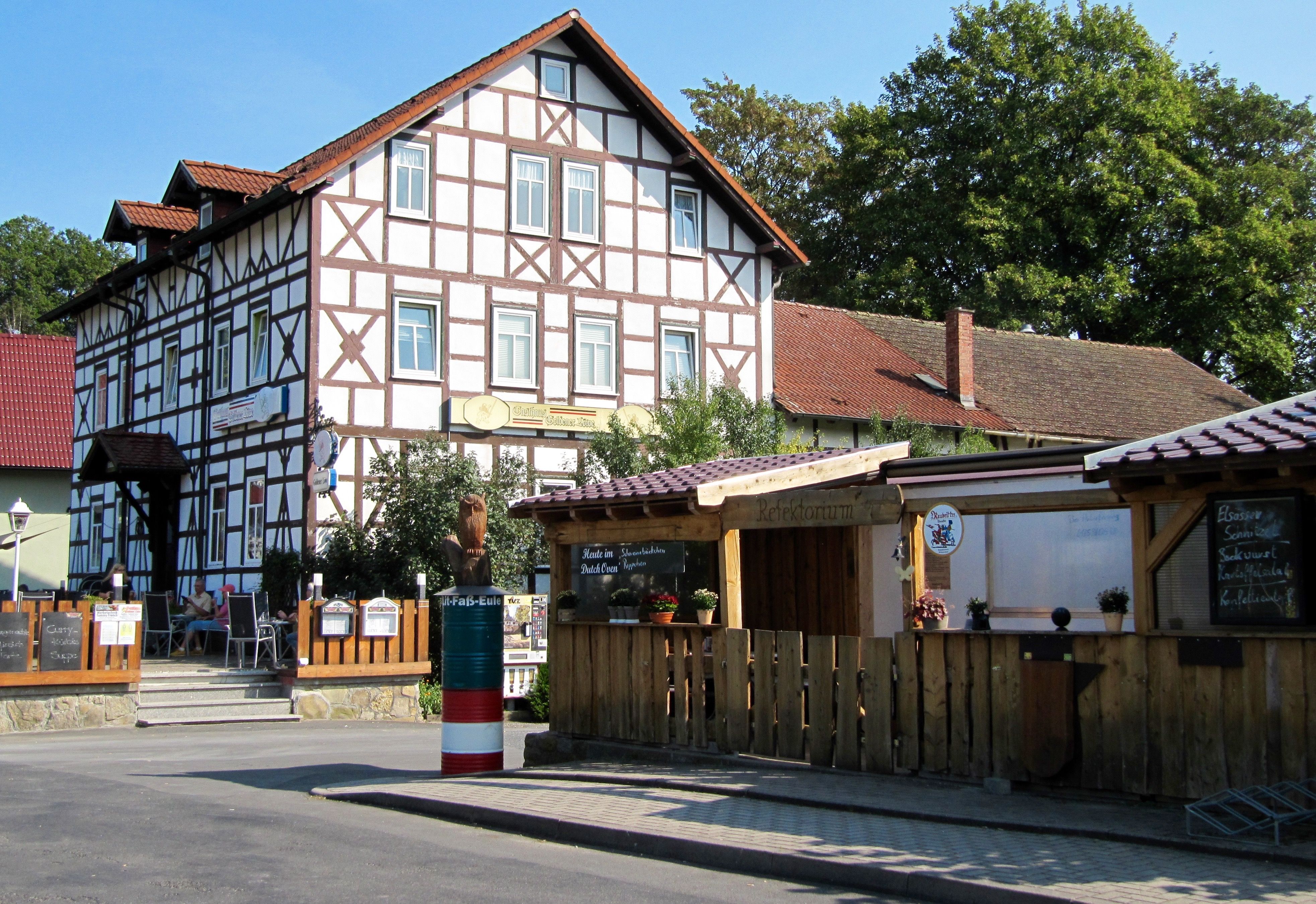 Kloster Vessra Das Dorf Gegen Den Neonazi